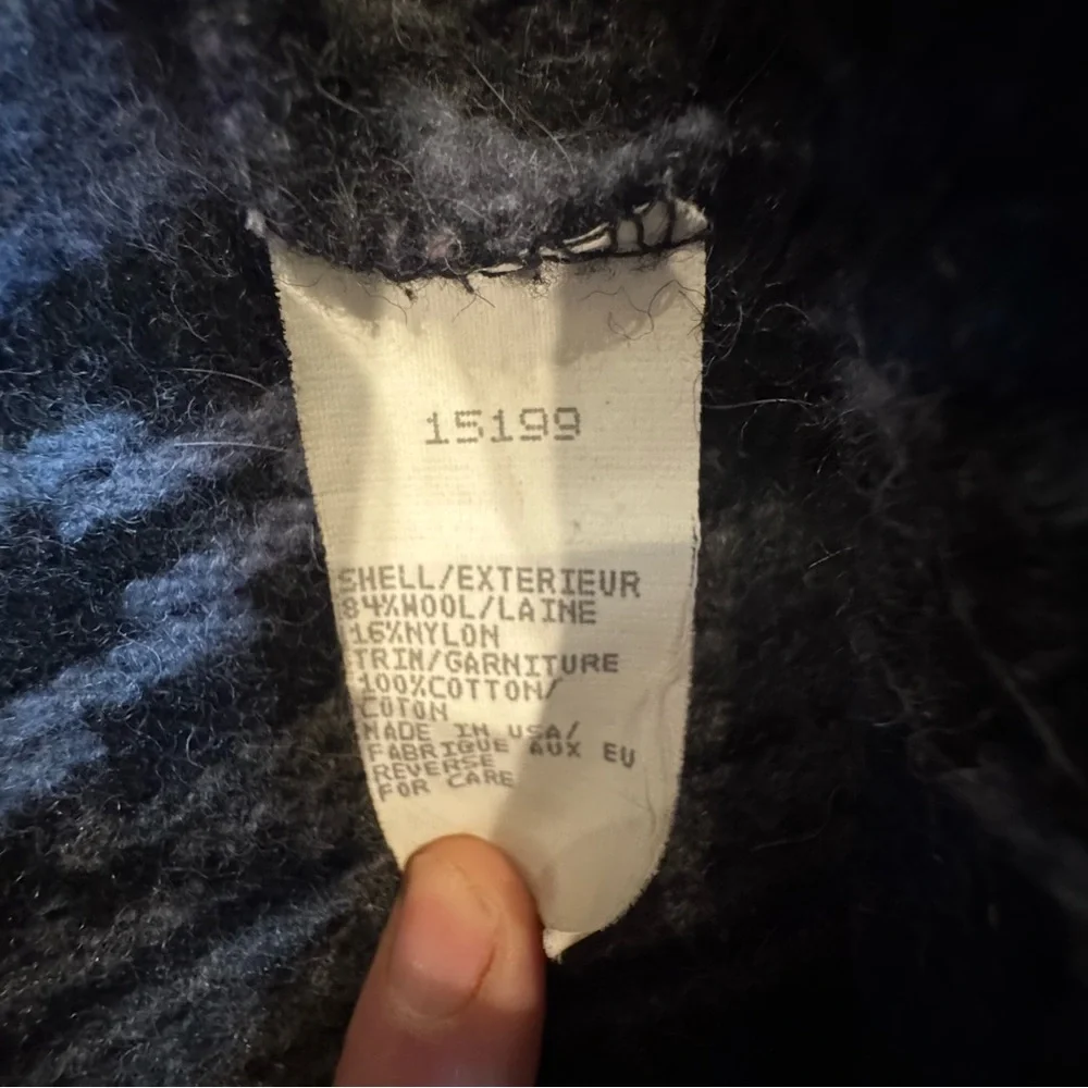 Vintage Woolrich Navajo-style full-zip jacket in an Aztec/southwestern pattern - Picture 5 of 10